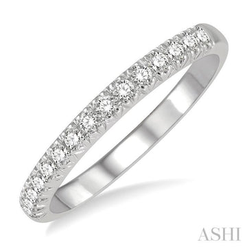 1/4 Ctw 15Stones Round Cut Diamond Wedding Band in 14K White Gold